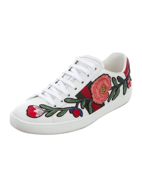 gucci low top sneakers flower|Gucci sneakers size 8 price.